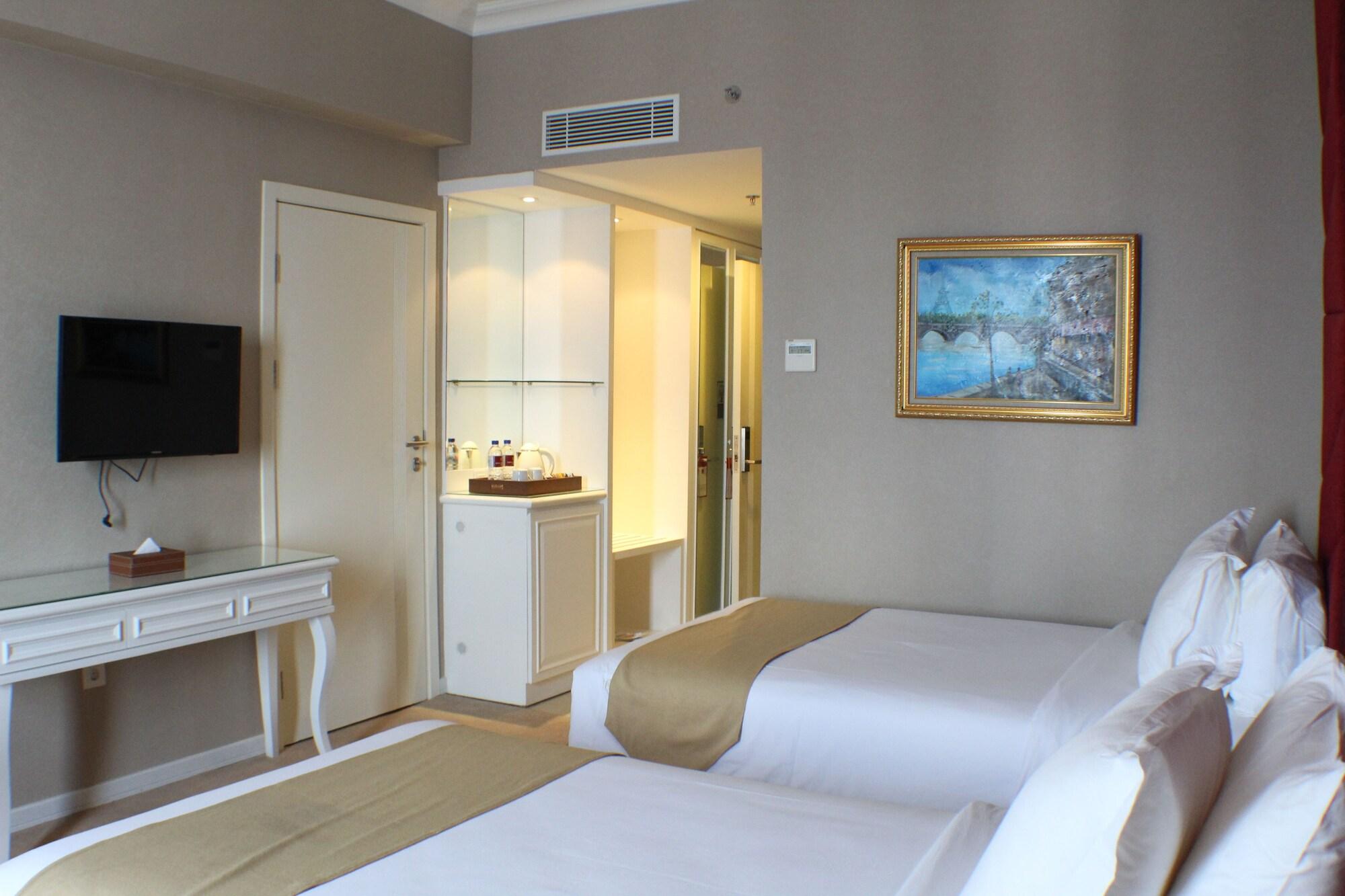 Hotel Golden Tulip Legacy Surabaja Exteriér fotografie
